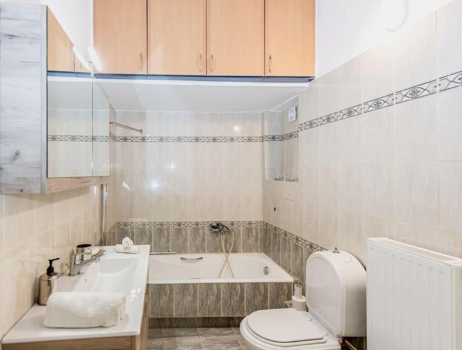 Thano'S Stylish Flat Just 150M To The Beach Faraí Buitenkant foto